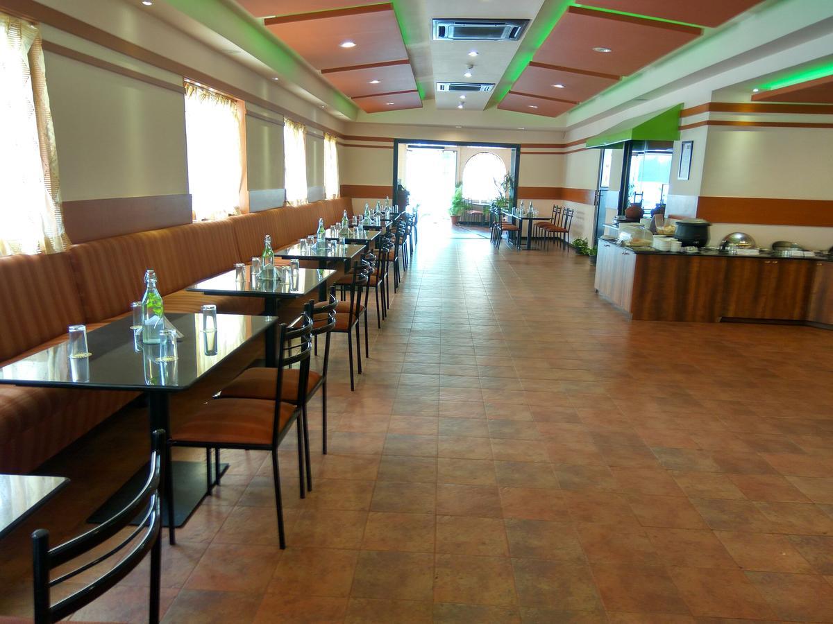 格兰德雷根特酒店 哥印拜陀 外观 照片
